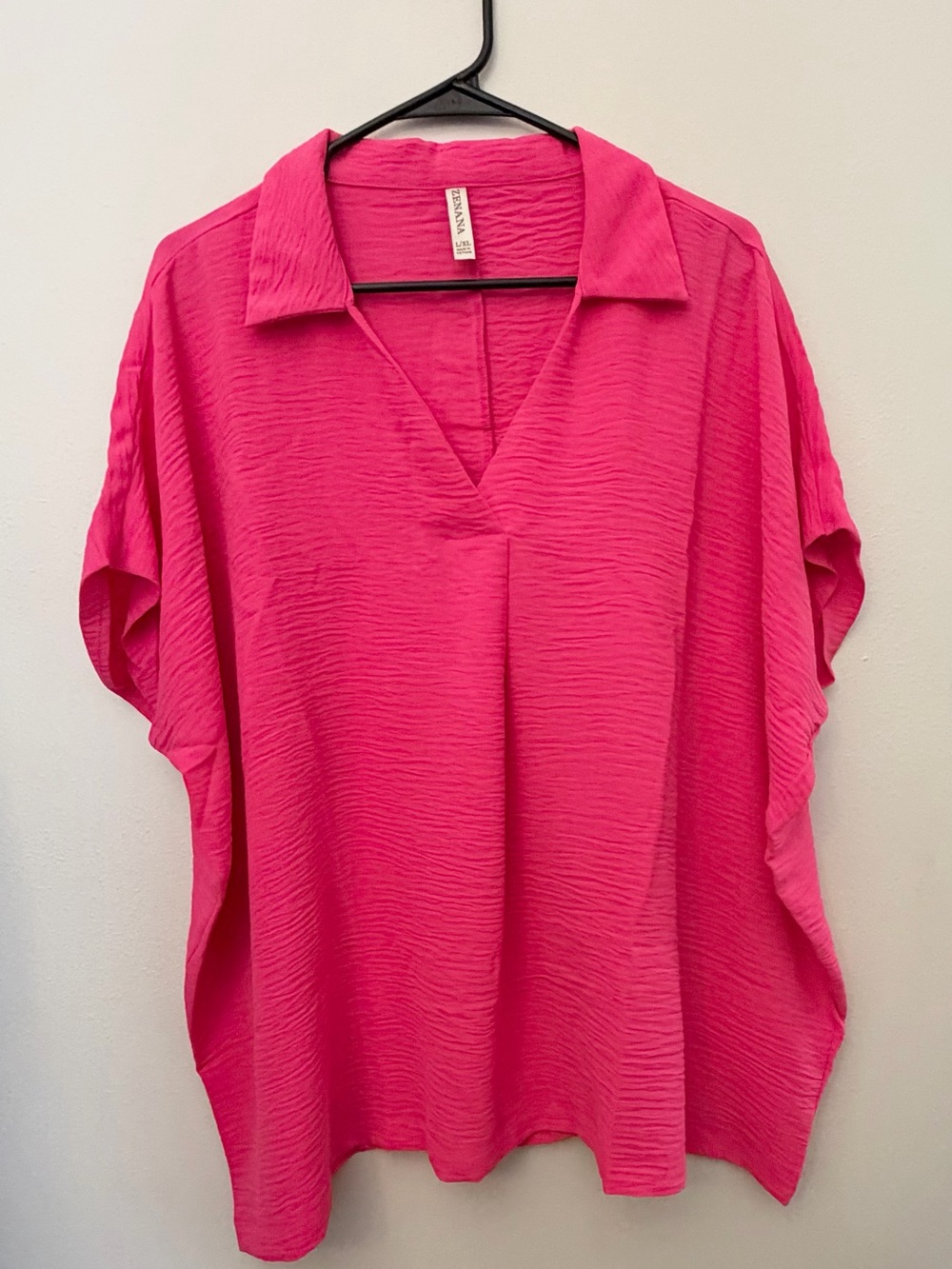 NWOT Zenana airflow short sleeve Hot Pink collared split neck top sz L/Xl